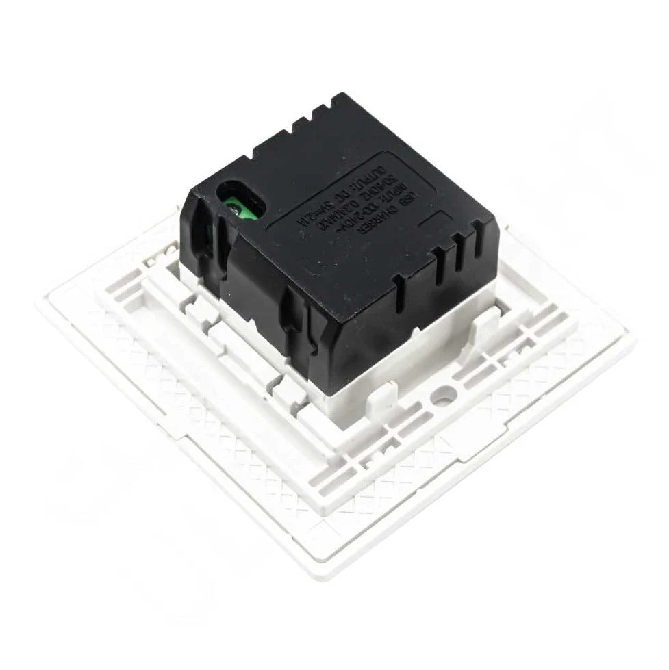 Ultralight Innova USB Socket (W86/L1/1USB) - Image 2