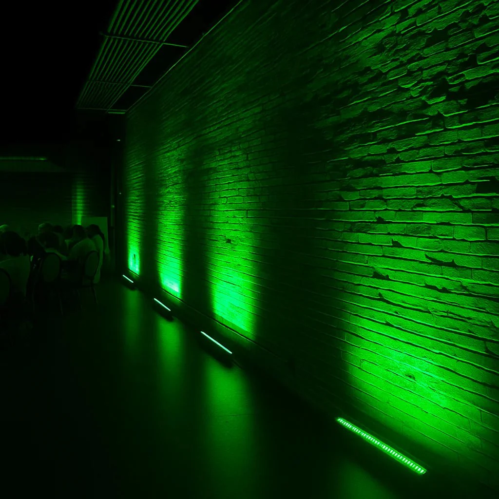 Ultra Light LED Wall Washer (YL6706F) – 36W Outdoor Light  & IP65 Waterproof Rating - Image 2
