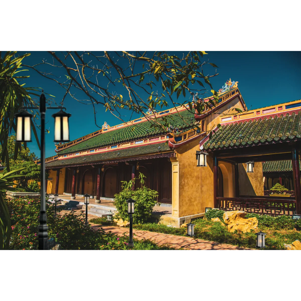 Ultralight LED Outdoor Light - Imperial Style E27 IP44 (0212-Family) - Image 2