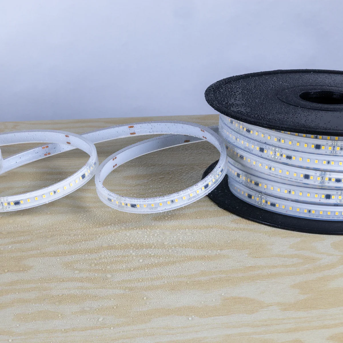 Ultralight LED Strip Light 30M IP65 (DOA-2835-140P) - Image 10
