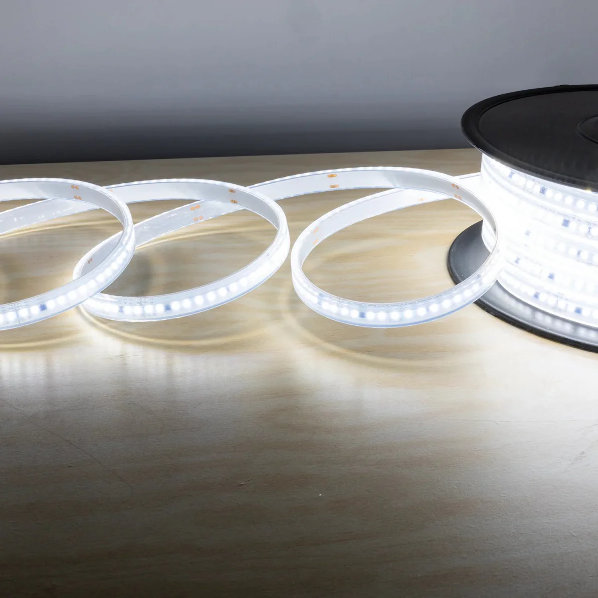Ultralight LED Strip Light 30M IP65 (DOA-2835-140P) - Image 12